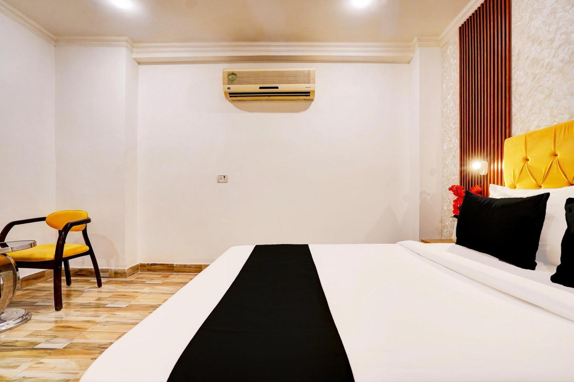 Super Townhouse Jageer Palace Near Mayapuri Chowk New Delhi Exteriör bild