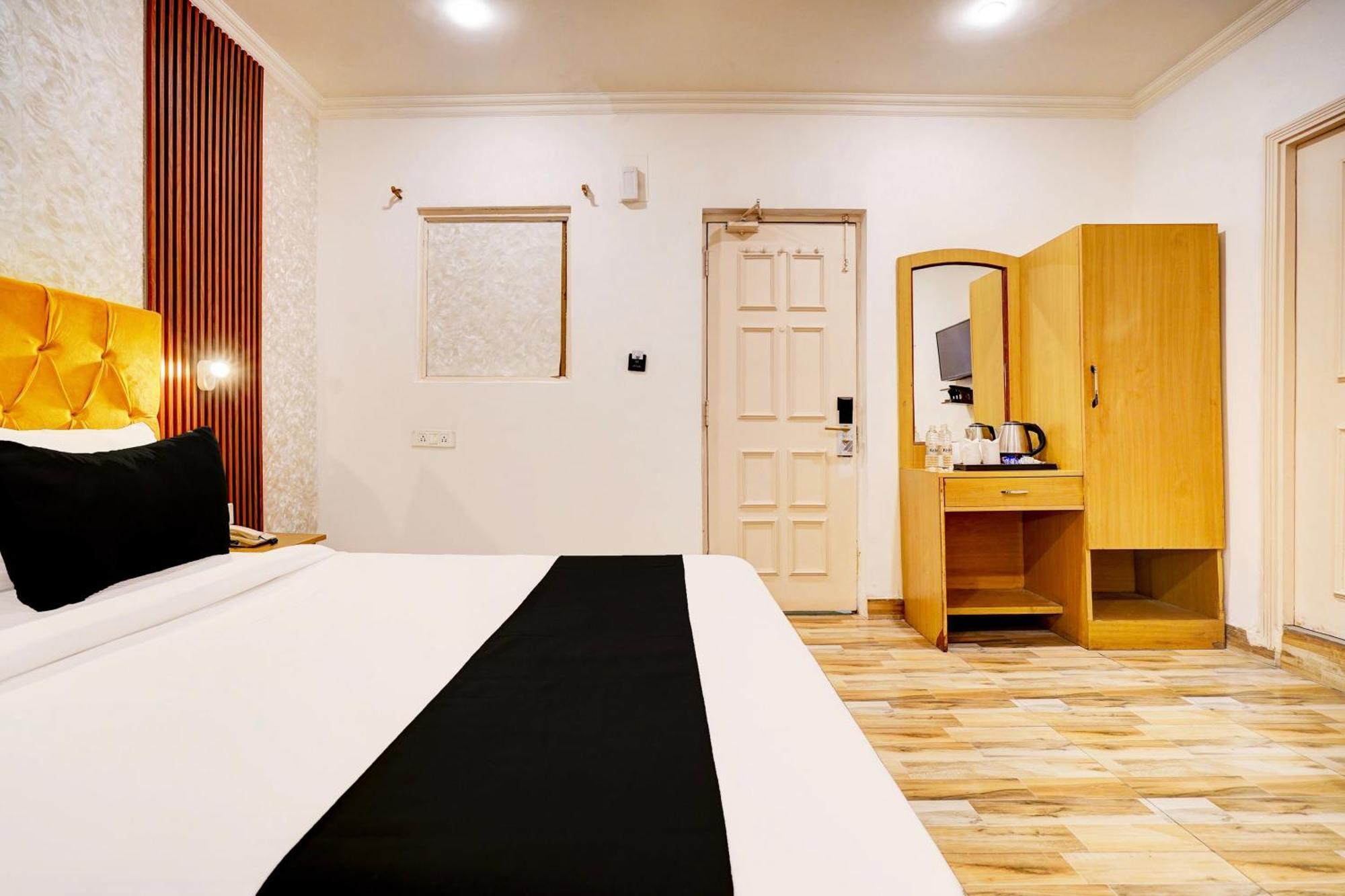 Super Townhouse Jageer Palace Near Mayapuri Chowk New Delhi Exteriör bild
