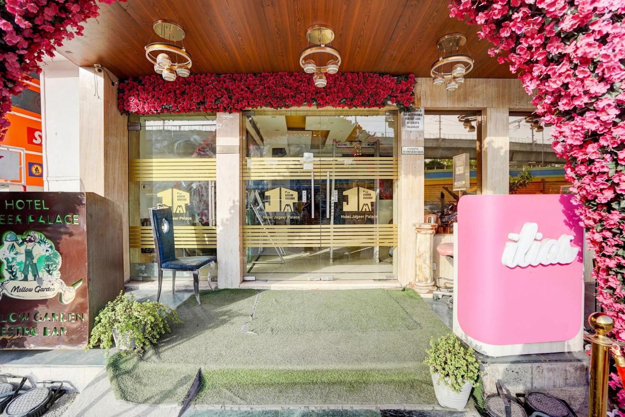 Super Townhouse Jageer Palace Near Mayapuri Chowk New Delhi Exteriör bild