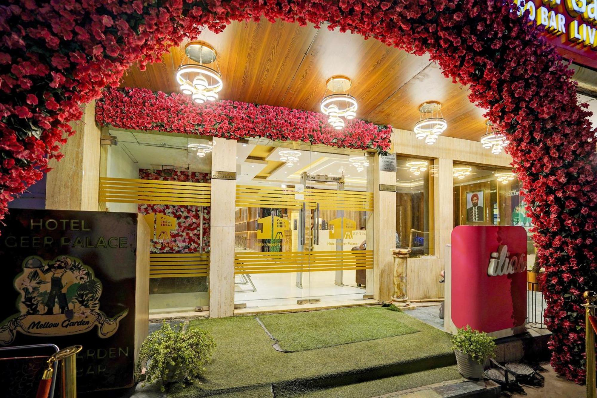 Super Townhouse Jageer Palace Near Mayapuri Chowk New Delhi Exteriör bild